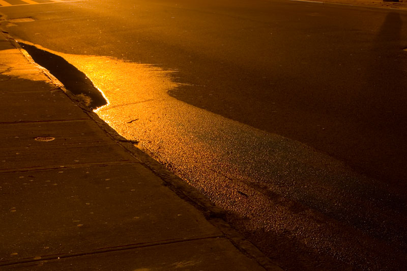 Williamsburg light puddle