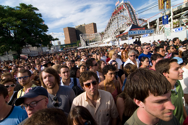 Siren Crowd